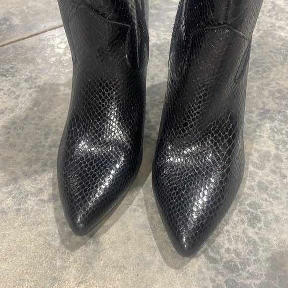 YARELIS- SZ 8.5 Cowboy Faux Snake print Sexy Stiletto Heel - Picture 4 of 9